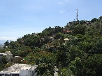 Pétionville Gala Tower Condo & Hotel 5*,  האיטי